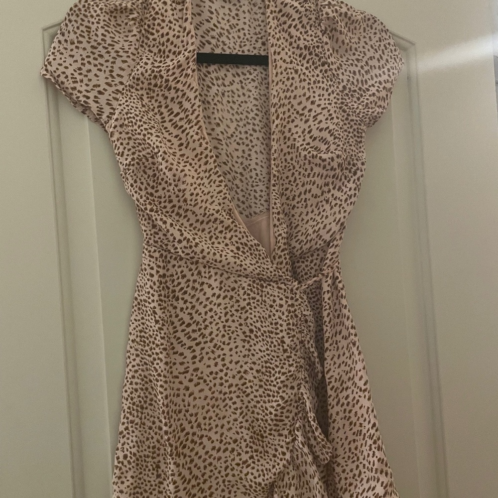 NWOT Kittenish wrap dress